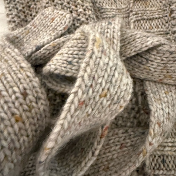 Cozy Knit Vest with Faux Fur Collar - Picture 5 of 7